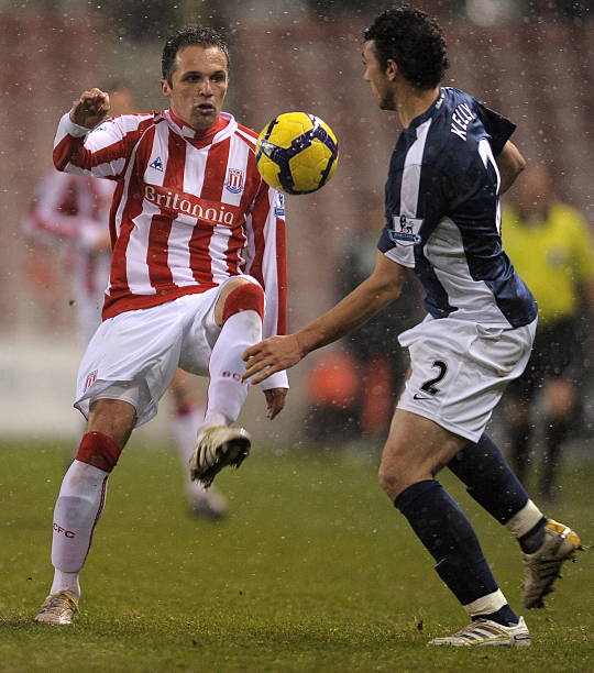 拉开进攻空 拉开进攻空